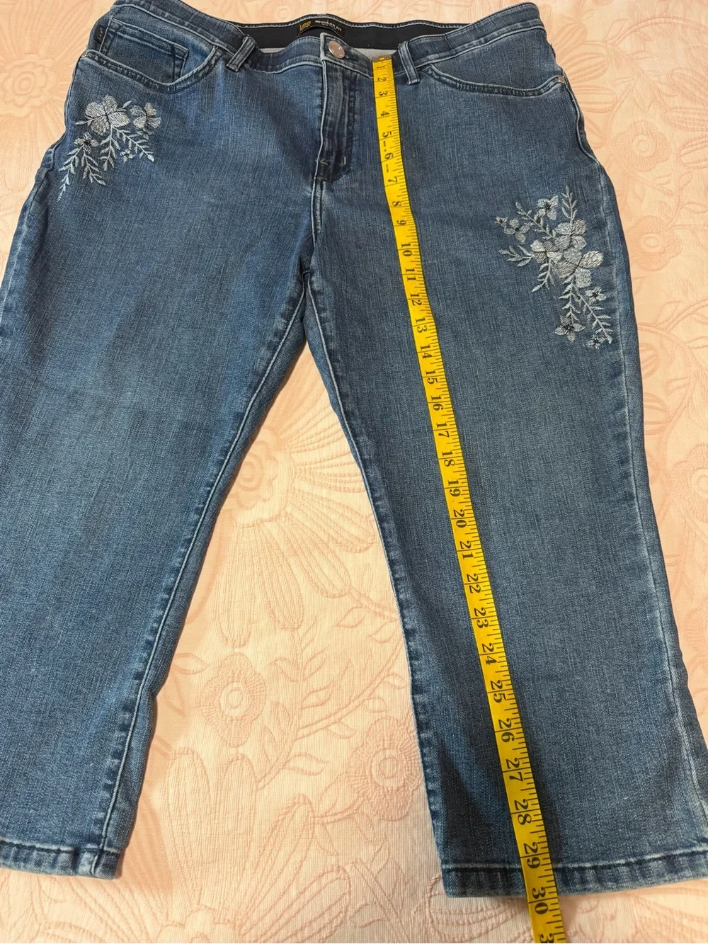 Lee Straight-Leg Embroidered Denim Cropped Jeans